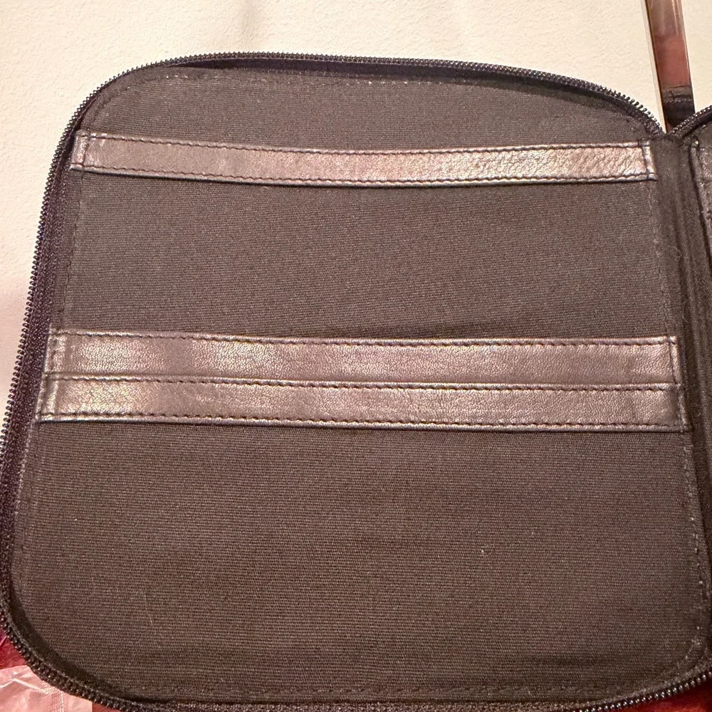 HOBO Black Leather Crossbody Bag - Picture 6 of 8